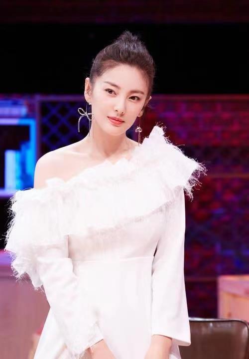 圈内小爆料张雨绮鹿晗,神秘恋情曝光引热议